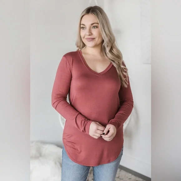 Pepper & Zoe | Raspberry Classic Victoria Top - Picture 1 of 6